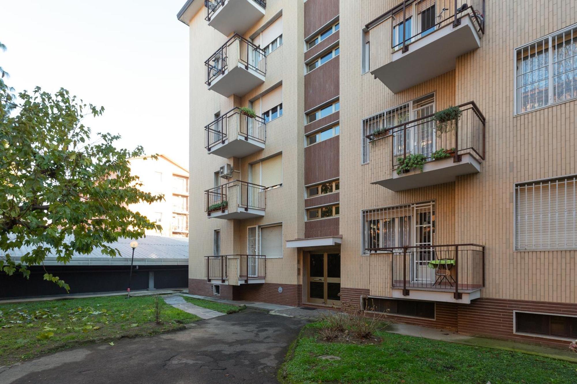Apartment Milan-linate With Balcony *